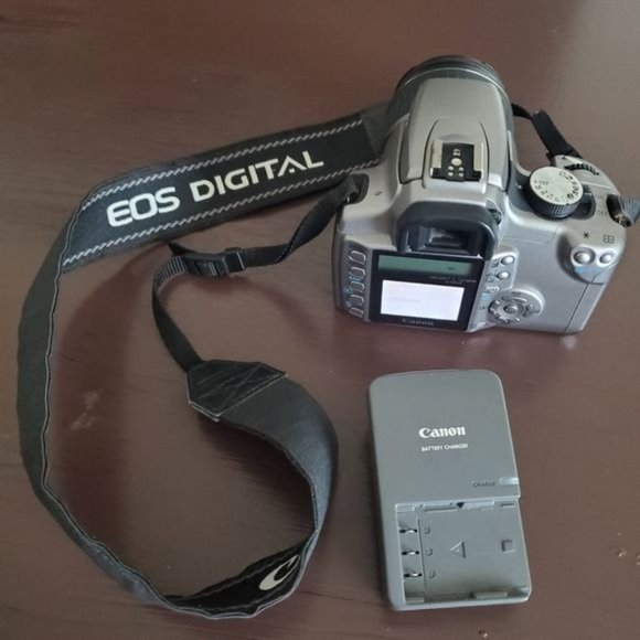 Canon EOS Digital Rebel XT EFS 18-55 mm - Picture 4 of 14